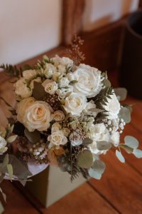 bridal bouquet at Cain Manor